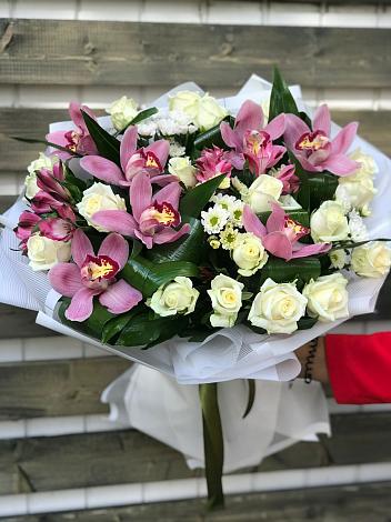Букет цветов из: Розы и Хризантемы в Мокшане