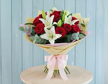 Букет цветов из:  Лилии и Розы в Мокшане
