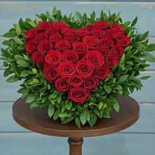 Цветочная композиция из Розы в виде сердца в Мокшане