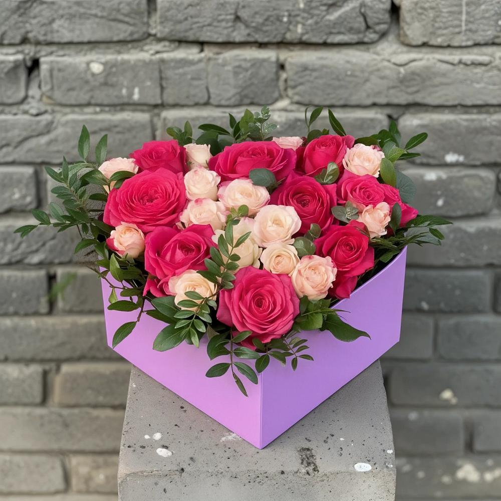 Цветочная композиция из Розы в коробке в Мокшане