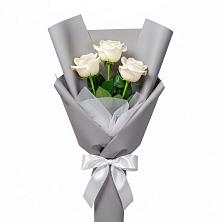 Букет 3 белые розы в Мокшане