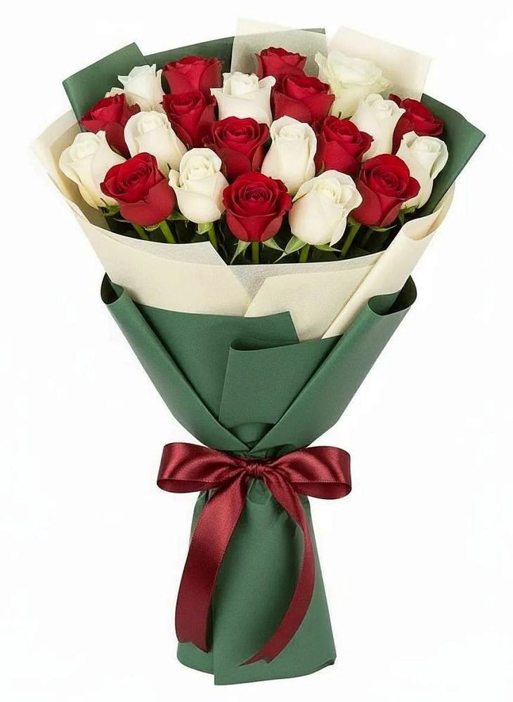 Букет Микс из красных и белых роз в Мокшане
