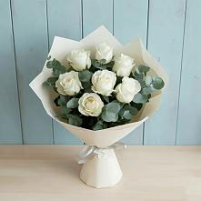 Букет Белые розы в Эвкалипте в Мокшане