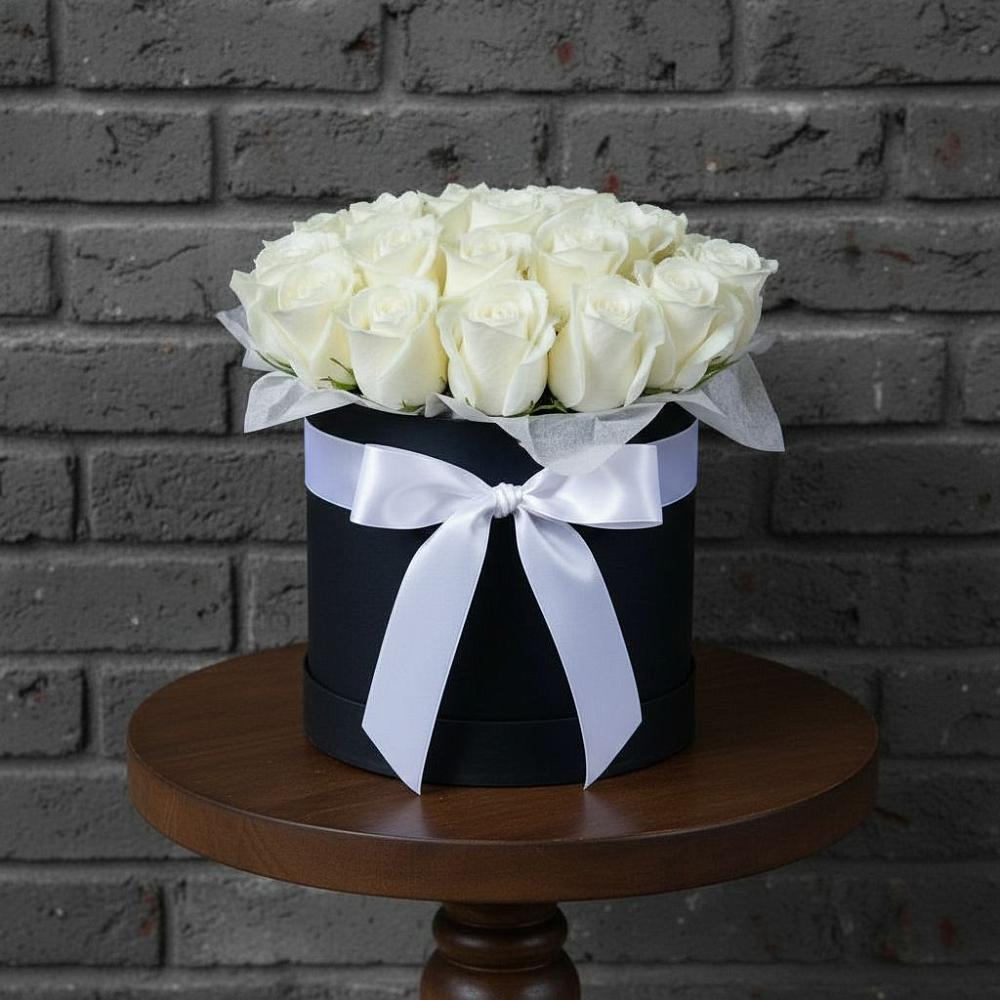 Цветочная композиция из Розы в шляпной коробке в Мокшане