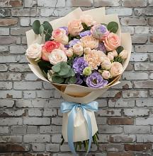 Букет цветов из:  Розы, Лизиантусы и Гвоздики в Мокшане